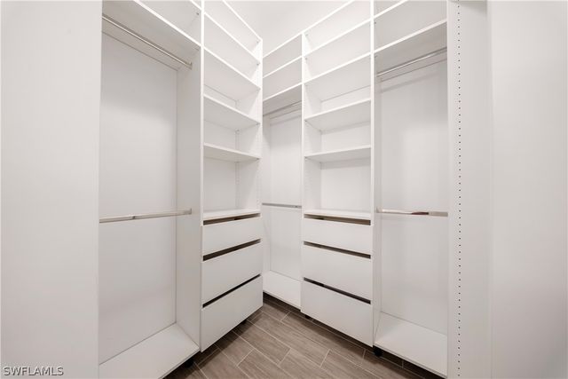 1059 Enbrook LOOP, Naples, FL 34114