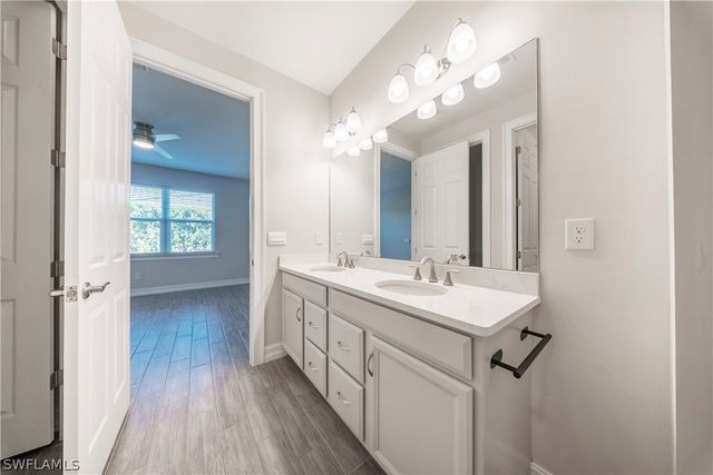 1059 Enbrook LOOP, Naples, FL 34114