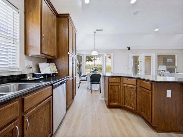 11217 Southerland Drive, Denton, TX 76207