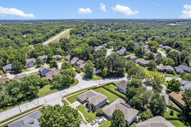 2040 West Buena Vista Street, Springfield, MO 65810