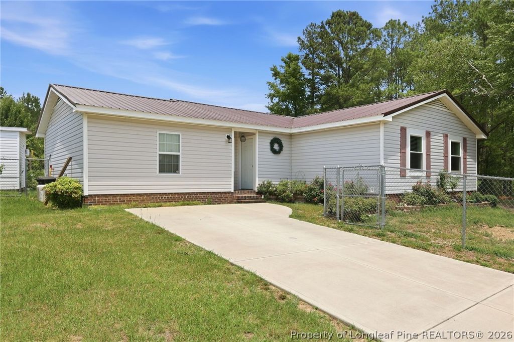 16 Crestview Place, Spring Lake, NC 28390 — photo 3