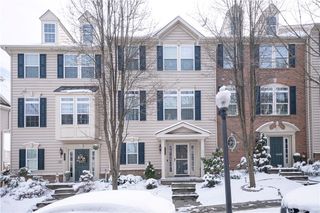 137 Lewisham Rd, Cranberry Twp, PA 16066