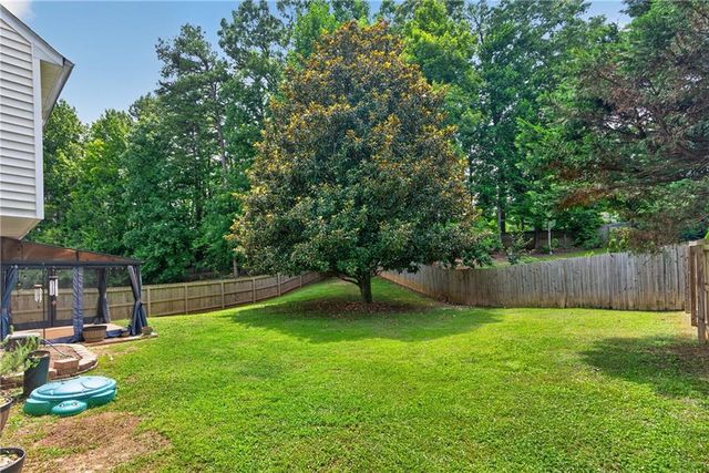 4304 Chesapeake Trace NW, Acworth, GA 30101