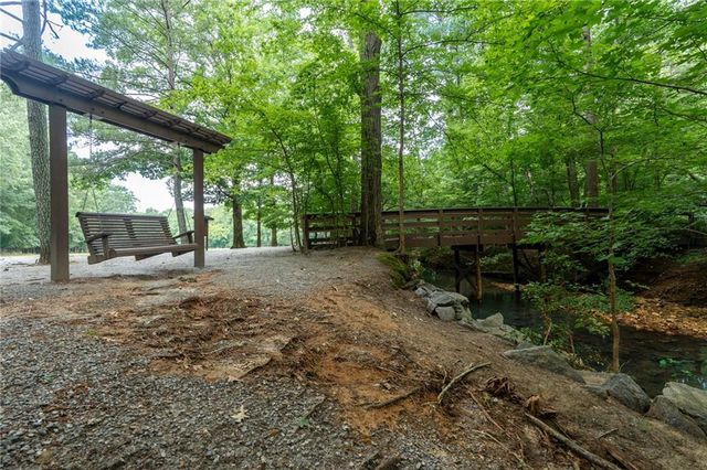 4304 Chesapeake Trace NW, Acworth, GA 30101