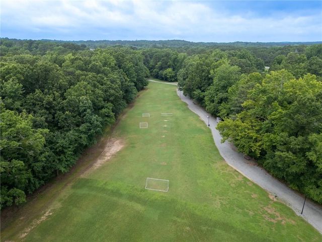 4304 Chesapeake Trace NW, Acworth, GA 30101