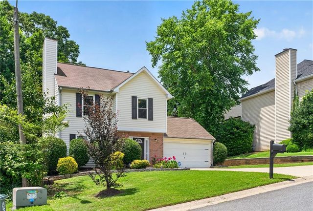 4304 Chesapeake Trace NW, Acworth, GA 30101