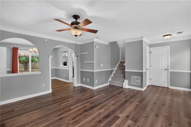 4304 Chesapeake Trace NW, Acworth, GA 30101