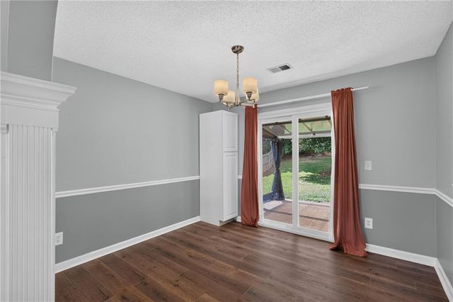 4304 Chesapeake Trace NW, Acworth, GA 30101