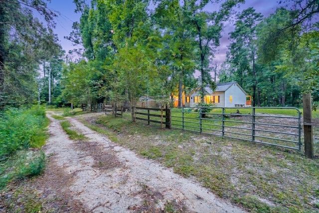 264 Buck Owens Road, Livingston, TX 77351