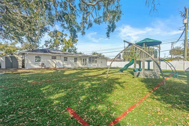 2302 S THIXTON COURT, Tampa, FL 33629