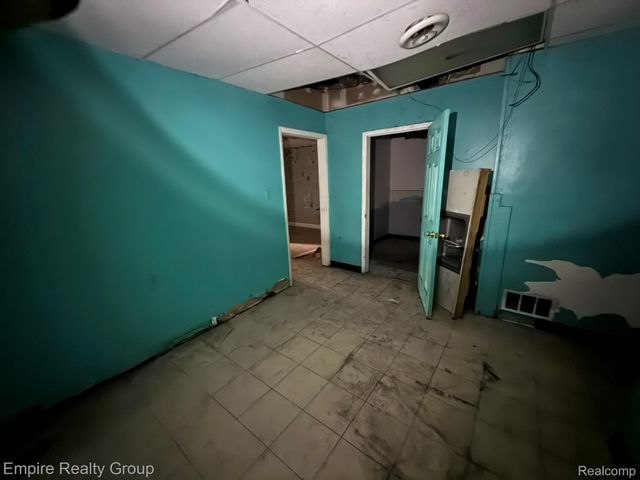 12040 Greenfield Road, Detroit, MI 48227
