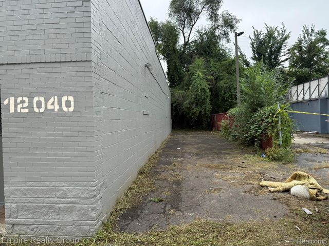 12040 Greenfield Road, Detroit, MI 48227