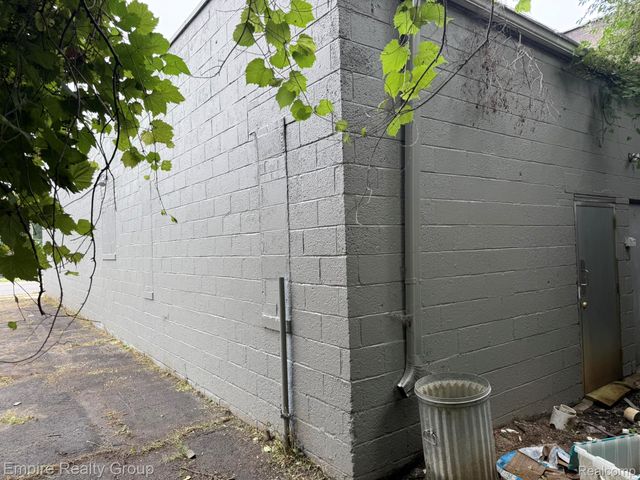 12040 Greenfield Road, Detroit, MI 48227
