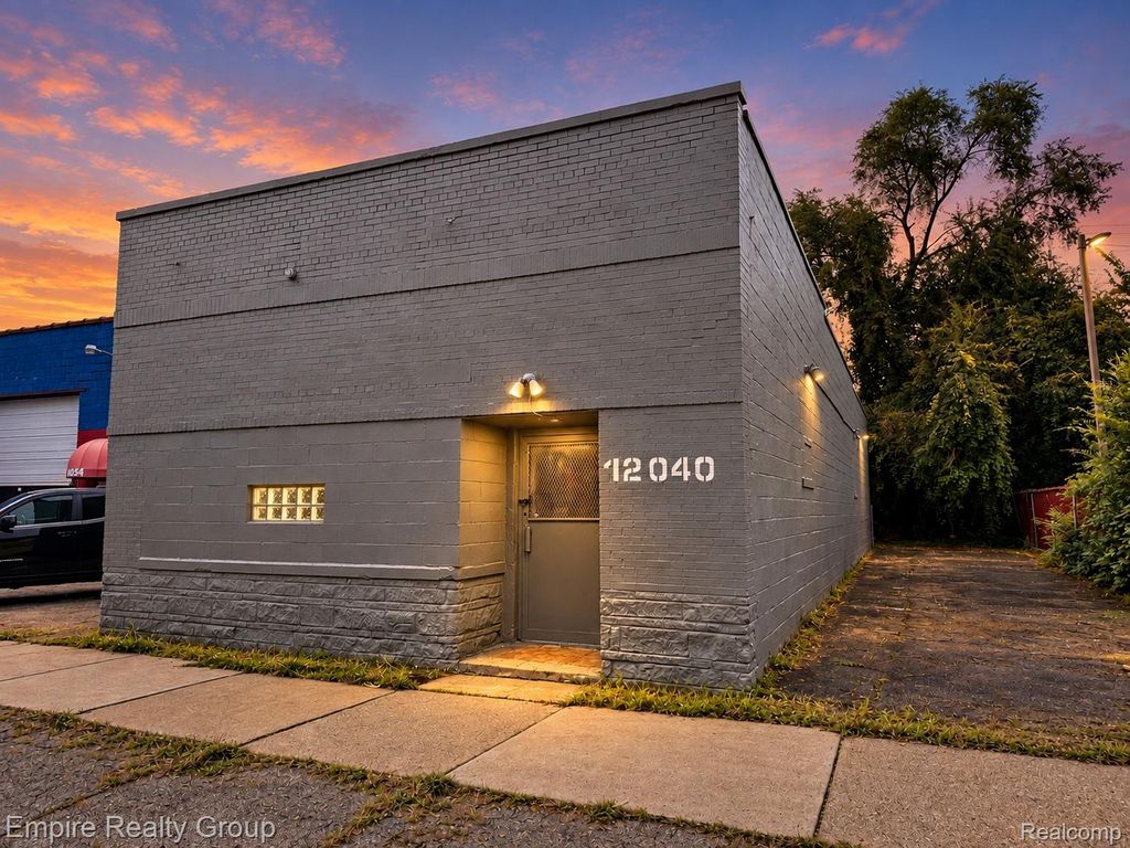 12040 Greenfield Road, Detroit, MI 48227