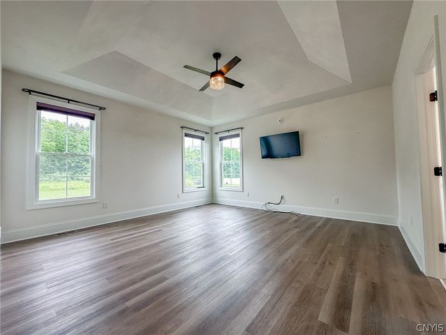 4544 Hollyshire Way, Clay, NY 13041
