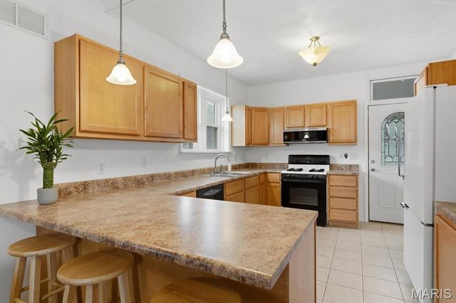 102 S 34th Street, Belleville, IL 62226