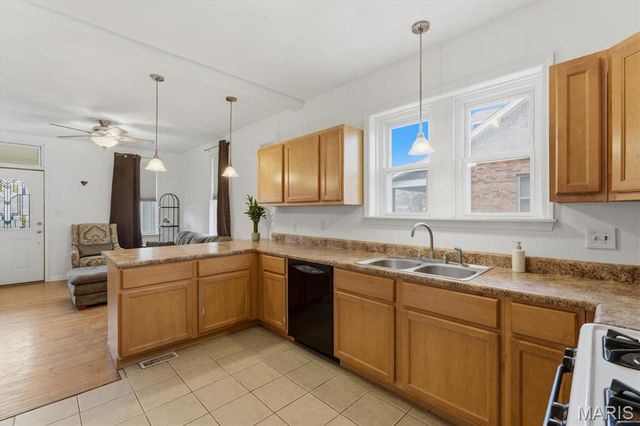 102 S 34th Street, Belleville, IL 62226