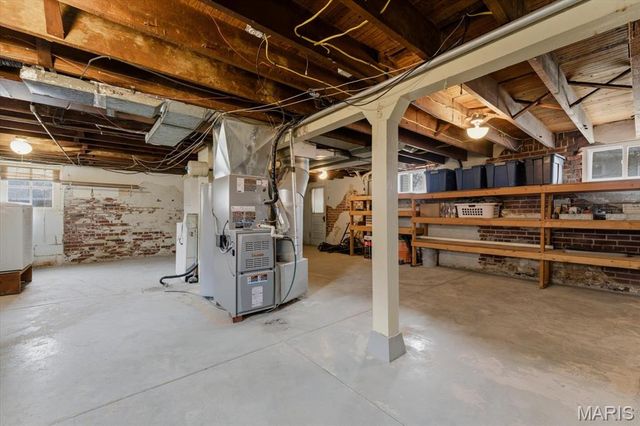 102 S 34th Street, Belleville, IL 62226