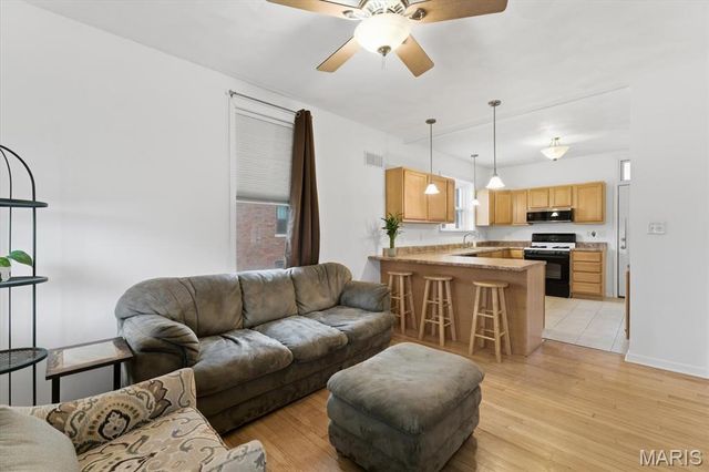 102 S 34th Street, Belleville, IL 62226