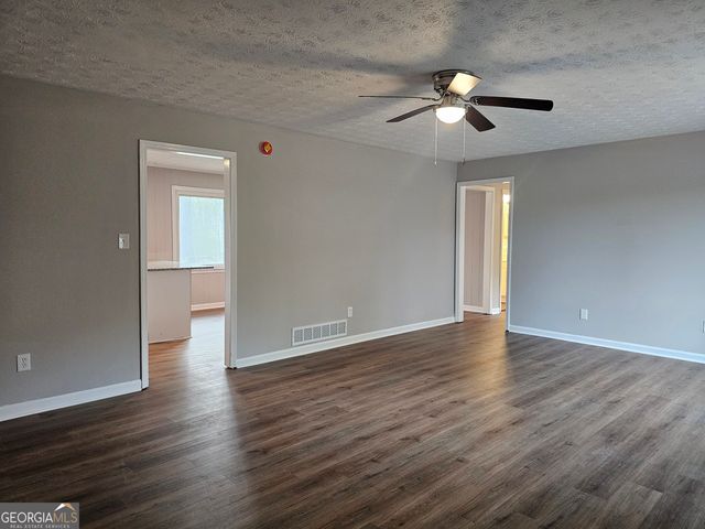 6829 Laurel View Court, Douglasville, GA 30135