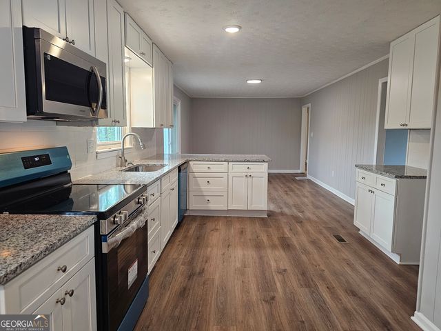 6829 Laurel View Court, Douglasville, GA 30135