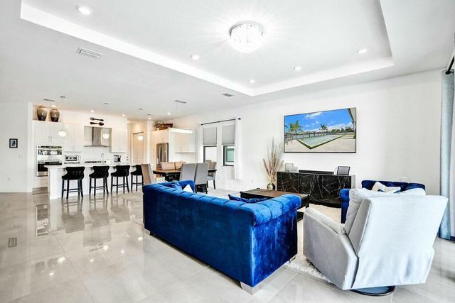 12170 N Baypoint Circle, Parkland, FL 33076