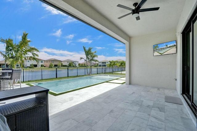 12170 N Baypoint Circle, Parkland, FL 33076