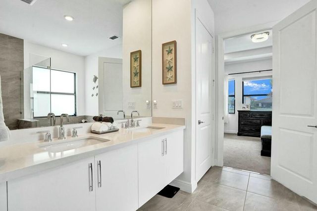 12170 N Baypoint Circle, Parkland, FL 33076