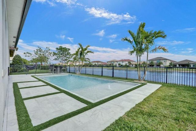 12170 N Baypoint Circle, Parkland, FL 33076
