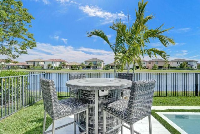 12170 N Baypoint Circle, Parkland, FL 33076