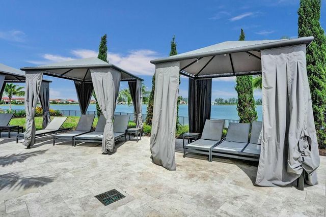 12170 N Baypoint Circle, Parkland, FL 33076