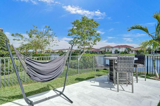 12170 N Baypoint Circle, Parkland, FL 33076