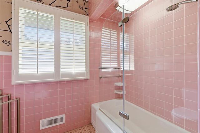 6332 Robinhood Drive, Merriam, KS 66203