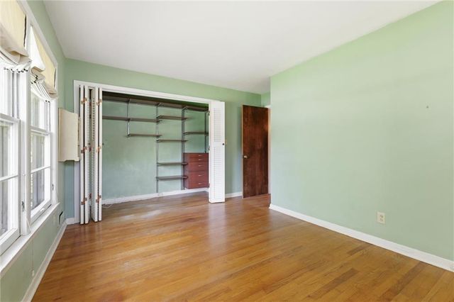 6332 Robinhood Drive, Merriam, KS 66203