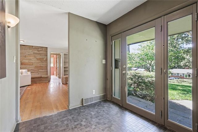 6332 Robinhood Drive, Merriam, KS 66203