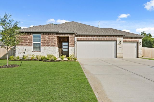 11018 Youngquist Drive, Mont Belvieu, TX 77535