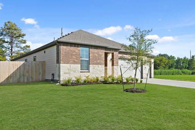 11018 Youngquist Drive, Mont Belvieu, TX 77535