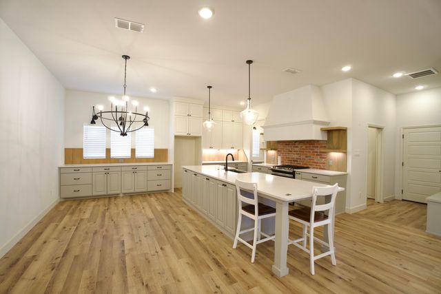 6404 89th Street, Lubbock, TX 79424