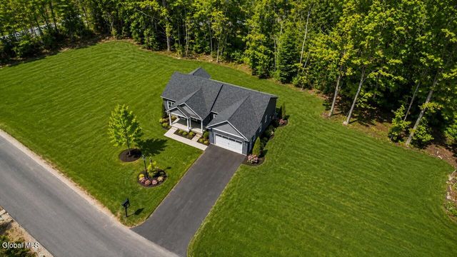 11 Elsies Way, Queensbury, NY 12804