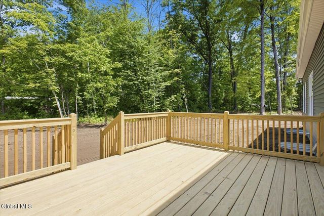 11 Elsies Way, Queensbury, NY 12804