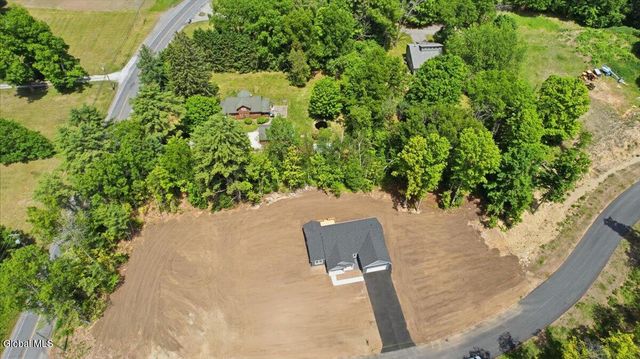 11 Elsies Way, Queensbury, NY 12804