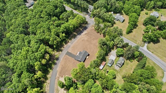 11 Elsies Way, Queensbury, NY 12804