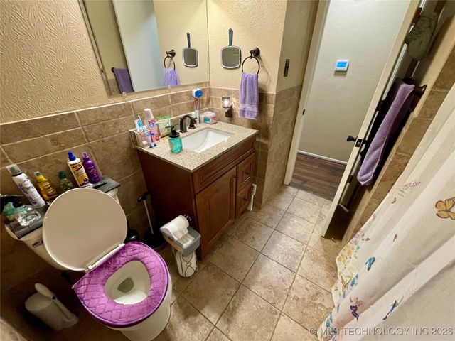 1019 Four Seasons Drive, Durant, OK 74701