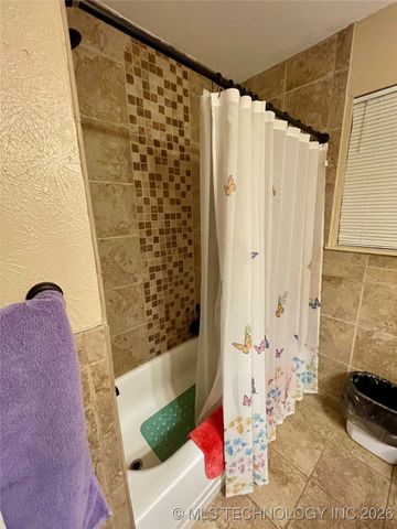 1019 Four Seasons Drive, Durant, OK 74701