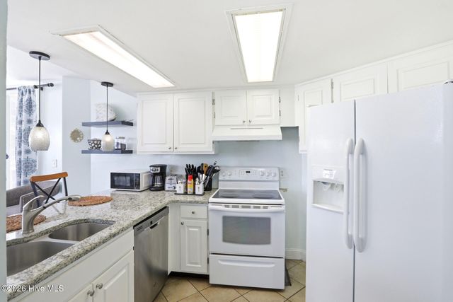 2000 New River Inlet Road 1114, Sneads Ferry, NC 28460