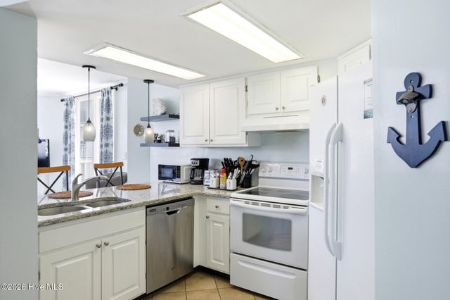 2000 New River Inlet Road 1114, Sneads Ferry, NC 28460
