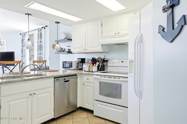 2000 New River Inlet Road 1114, Sneads Ferry, NC 28460