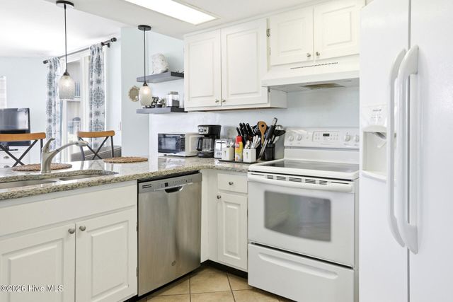 2000 New River Inlet Road 1114, Sneads Ferry, NC 28460
