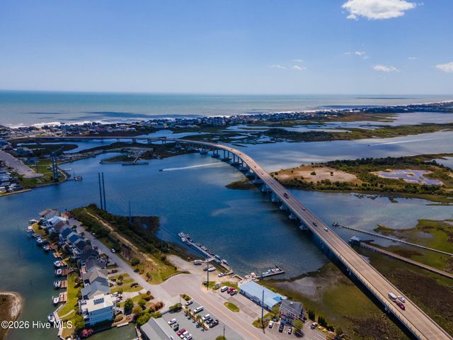 2000 New River Inlet Road 1114, Sneads Ferry, NC 28460