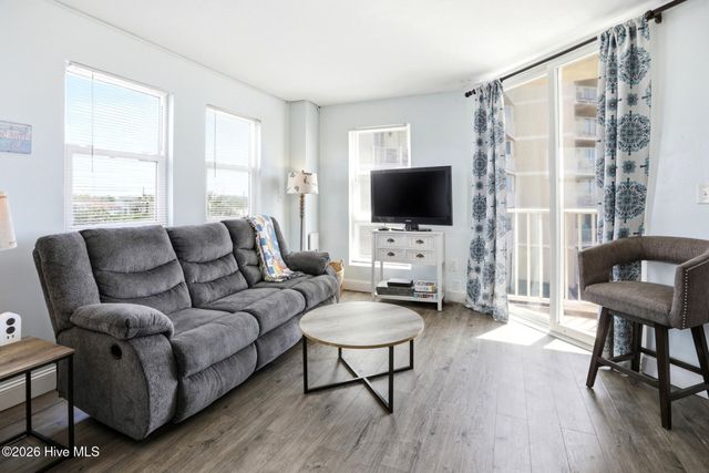 2000 New River Inlet Road 1114, Sneads Ferry, NC 28460